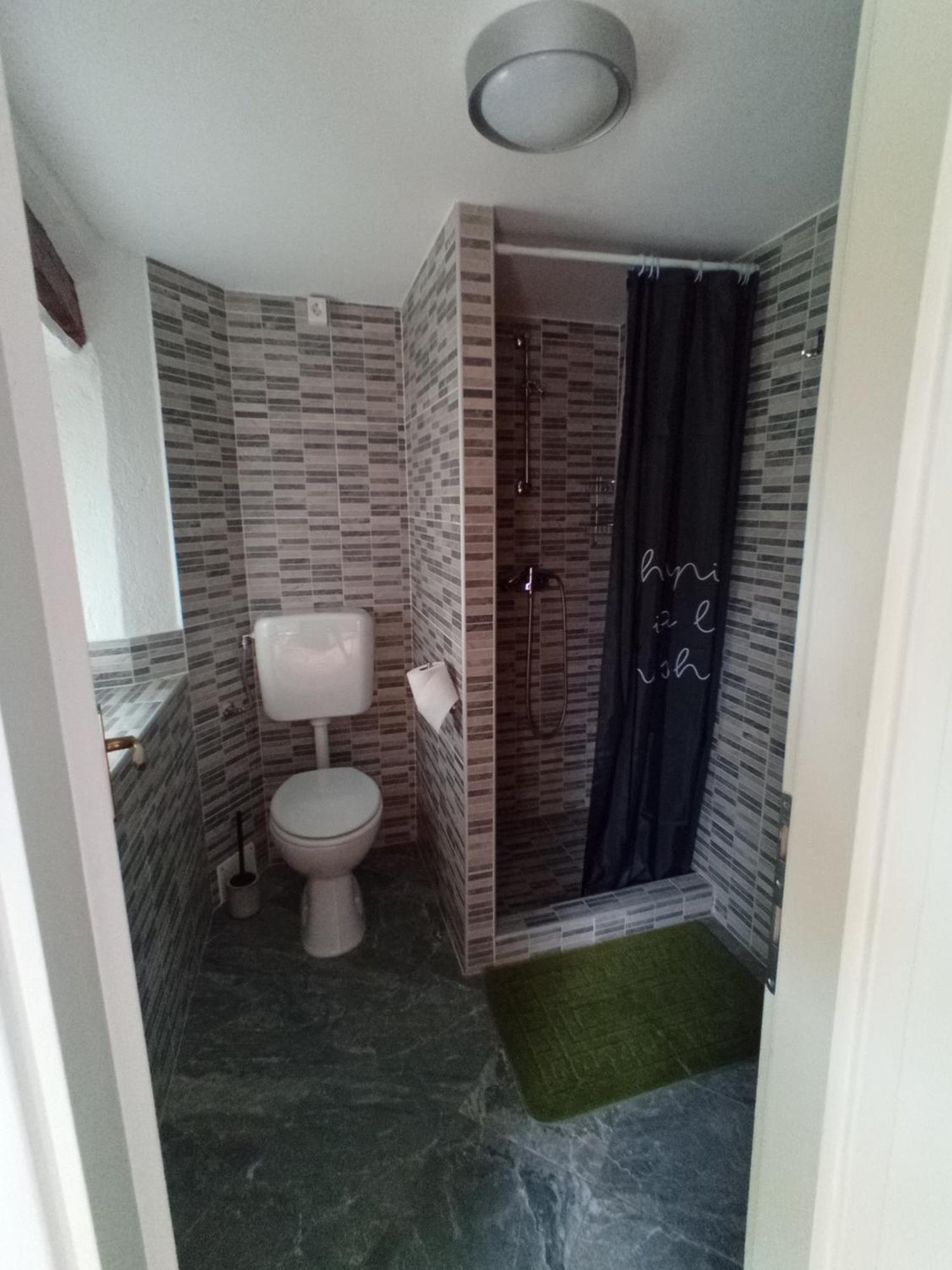 Apartmani Bartulasi Roč Exteriör bild
