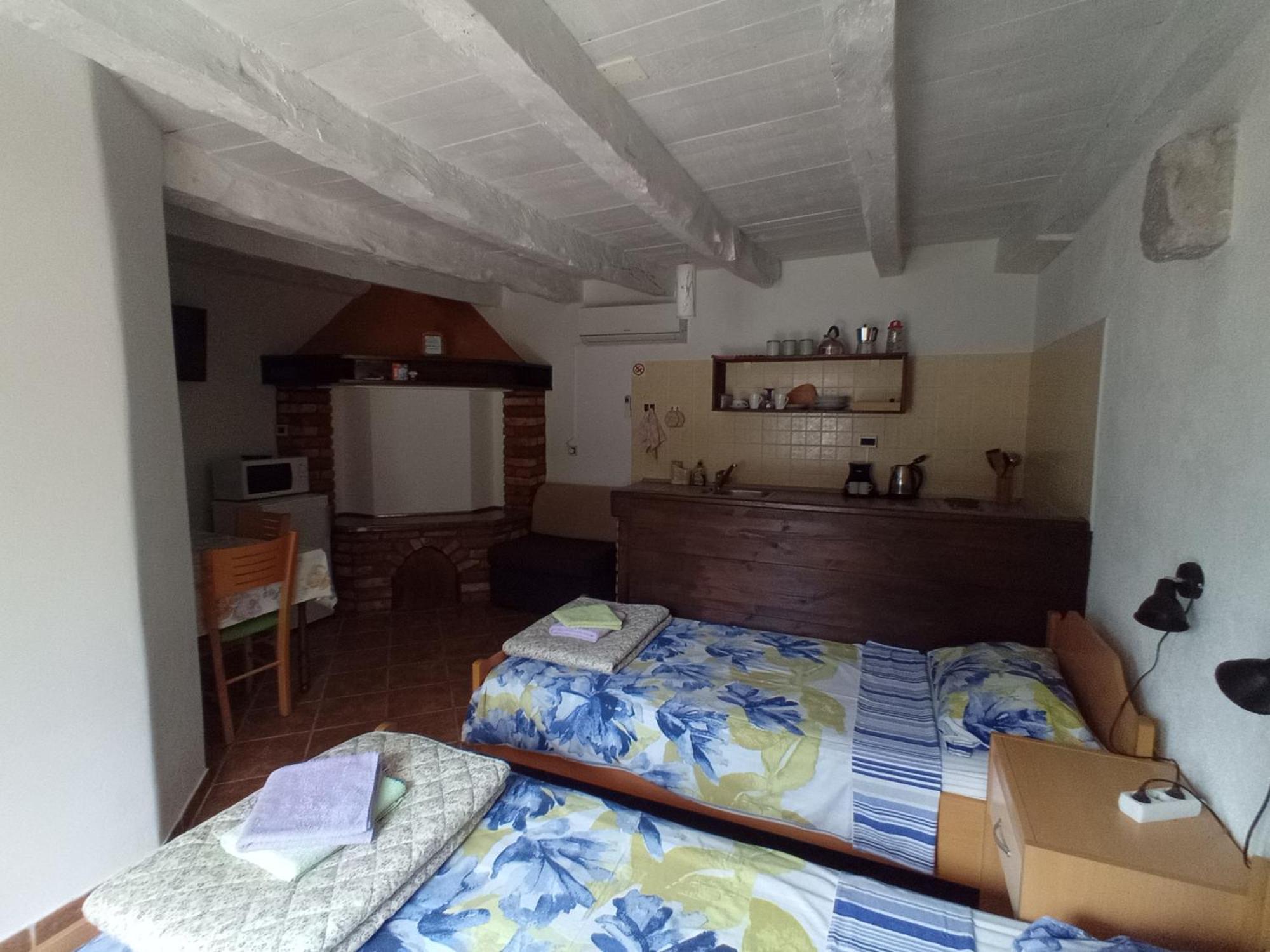 Apartmani Bartulasi Roč Exteriör bild